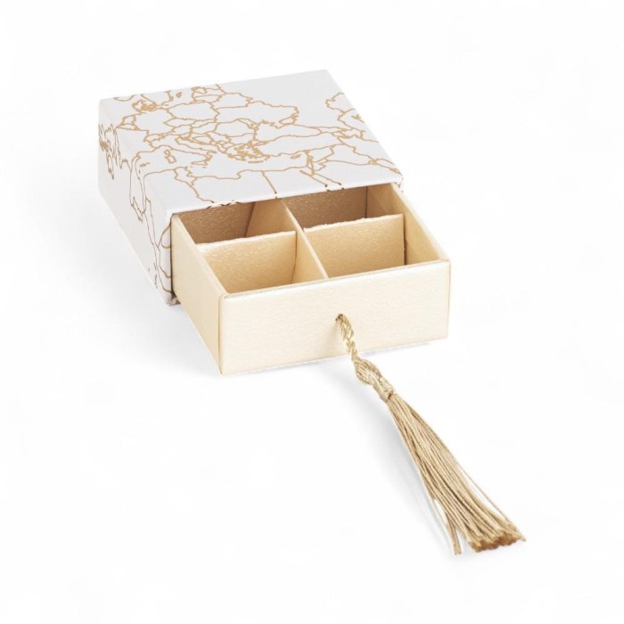 SCATOLA MAPPAMONDO CHAMPAGNE 7X7X3CM CON INSERTO E NAPPINA